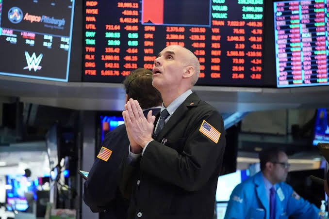 أداء مؤشرات “وول ستريت” يتباين في أسبوع