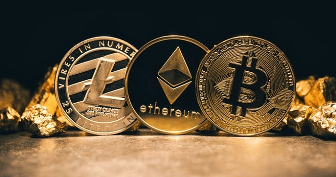 البيتكوين تقلص مكاسبها بعدما تجاوزت 61 ألف دولار