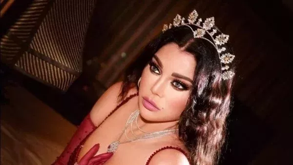 سعر الفستان يثير الدهشة.. هيفاء وهبي بإطلالة أنيقة في أحدث جلسة تصوير