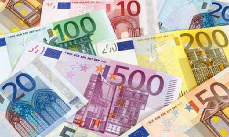 أسعار العملات أمام الجنيه المصري في تعاملات اليوم الإثنين 2 ديسمبر 2024