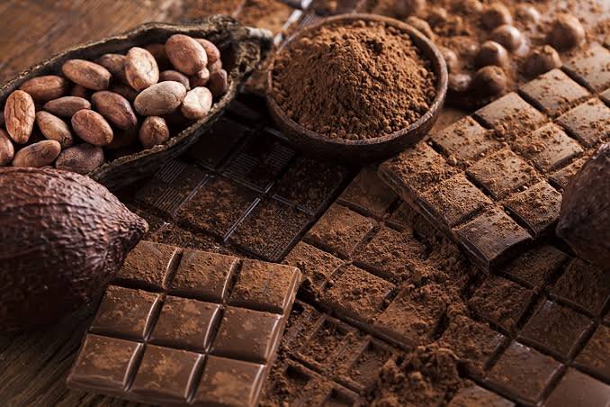 تغيرات المناخ تدفع أسعار الشوكولاتة للصعود وتربك الأسواق