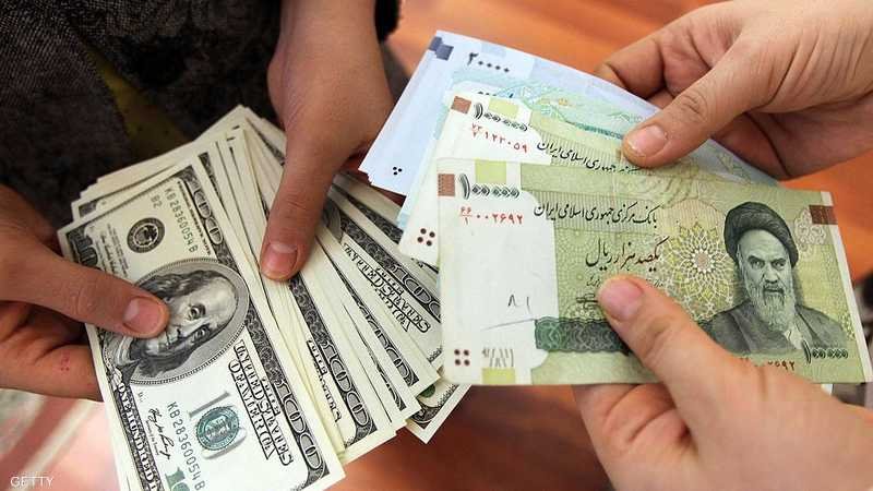 الريال الإيراني ينهار وسط استمرار الصراع مع إسرائيل