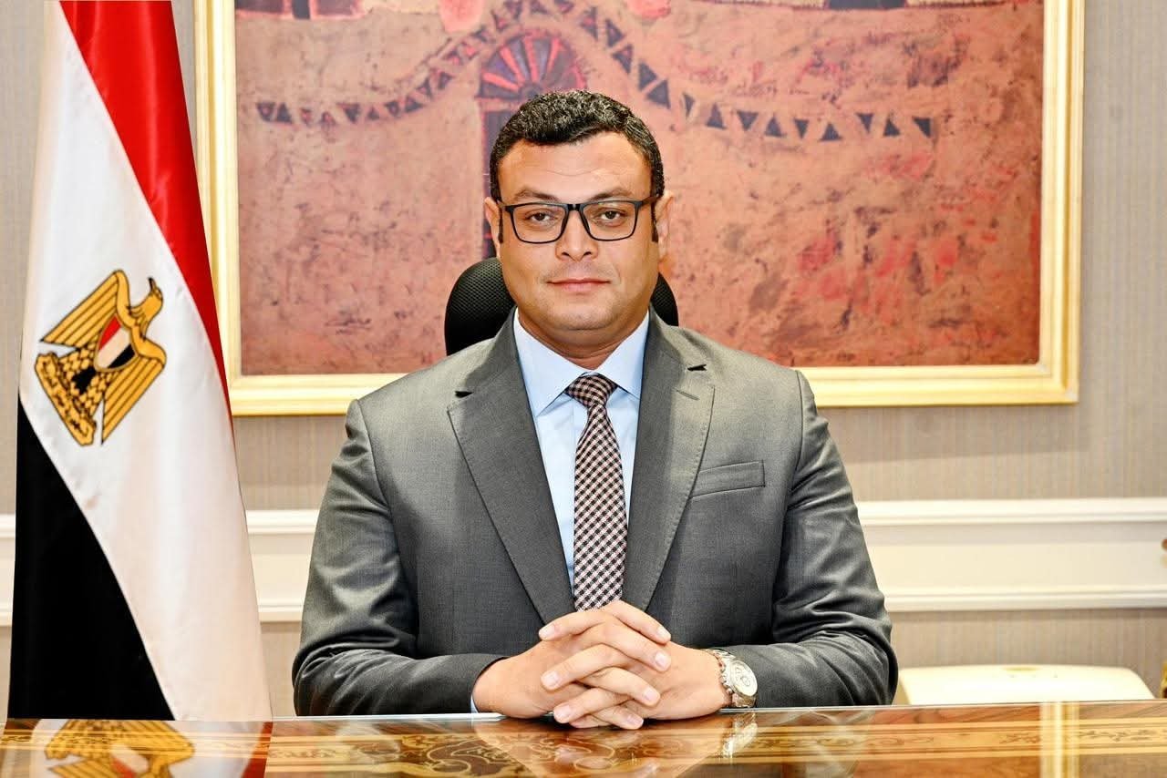 وزير الإسكان يتابع تطوير منظومة الصرف الصناعي ورفع كفاءة المناطق الصناعية بالعاشر من رمضان