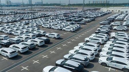 مبيعات السيارات الأوروبية تتراجع بأكثر من 5% خلال يونيو 2025