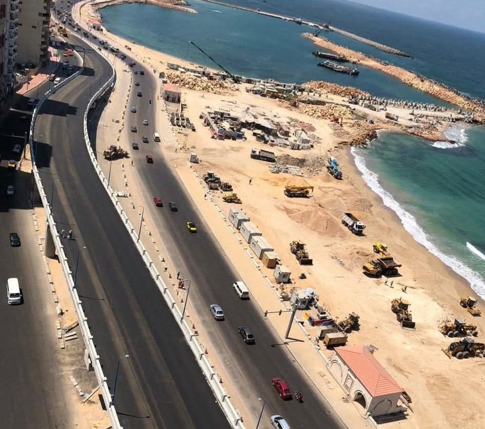 وزير الإسكان: تشغيل تجريبي لكوبري محمد نجيب ضمن أعمال توسعة كورنيش الإسكندرية