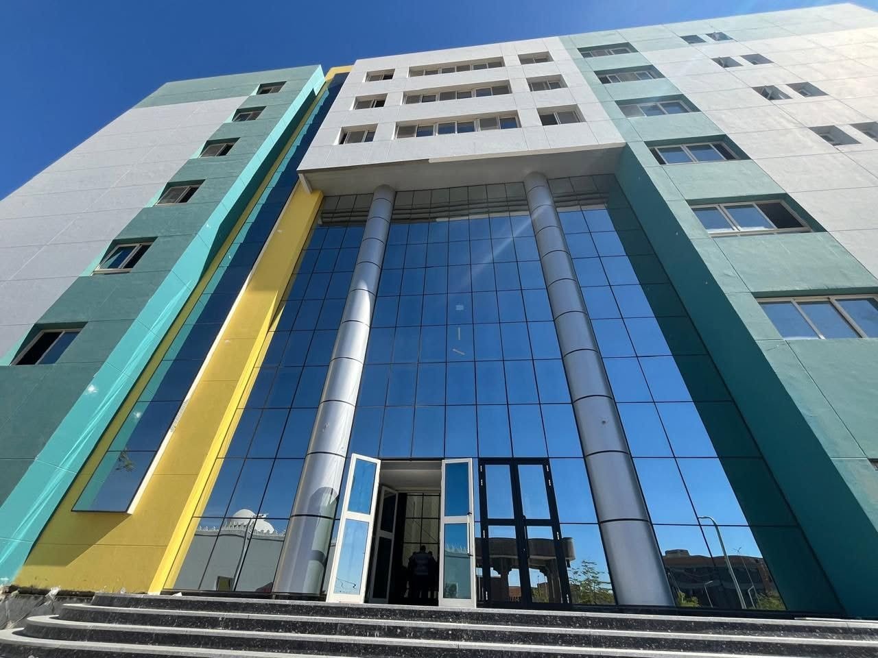 وزير الإسكان: تنفيذ مستشفى جديد سعة ١٧٥ سريرًا ودفع أعمال المرافق بتوسعات مدينة قنا الجديدة