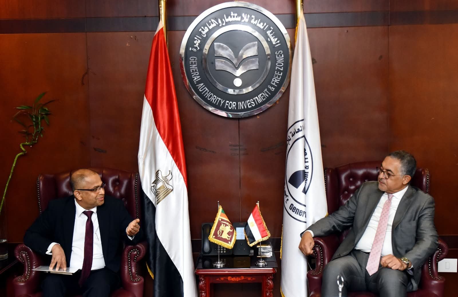 الهيئة العامة للاستثمار والمناطق الحرة تستقبل سفير سريلانكا لبحث فرص التعاون الاستثماري بين البلدين