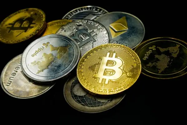هبوط في سوق الكريبتو ترقّبًا لبيانات التوظيف الأميركية