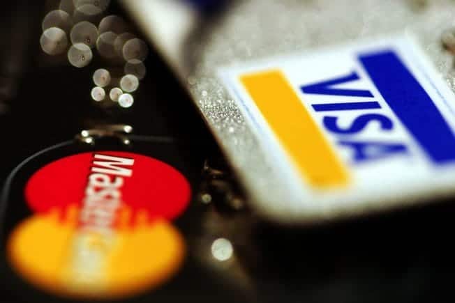 فيزا وماستركارد تقتربان من تسوية مع التجار لتخفيض رسوم البطاقات