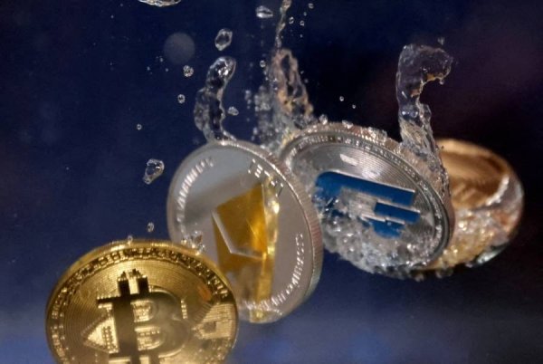 تشريعات الكونجرس تعرقل اندفاعة العملات المشفرة وتؤجل حلم البيتكوين عند 100 ألف دولار