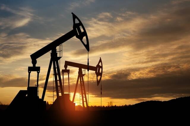 UBS يتوقع انخفاض فائض النفط في 2026 مع استئناف الاتجاه الصاعد لاحقًا