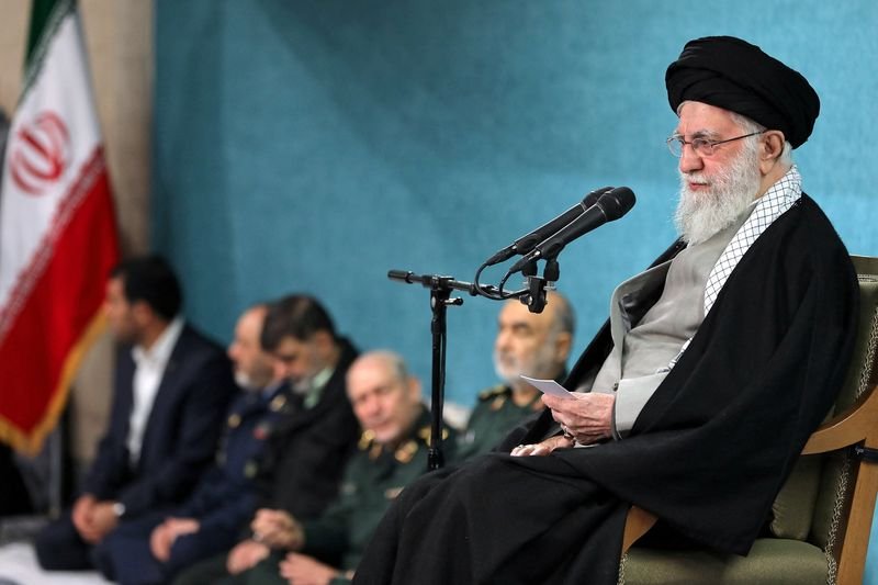 إيران تعلن قبولها تقديم تنازلات للوصول إلى اتفاق نووي جديد مع أمريكا
