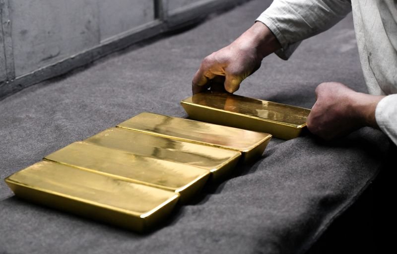 جيه.بي مورجان يتوقع وصول الذهب إلى 6300 دولار للأوقية بحلول نهاية العام
