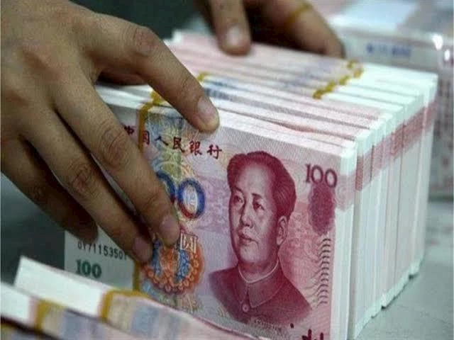 اليوان يتراجع بدعم المخاوف الجيوسياسية في الشرق الأوسط