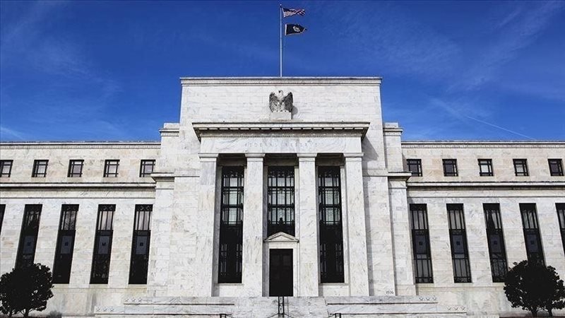 الفيدرالي الأميركي يحافظ على الفائدة دون تغيير مع استمرار حالة عدم اليقين
