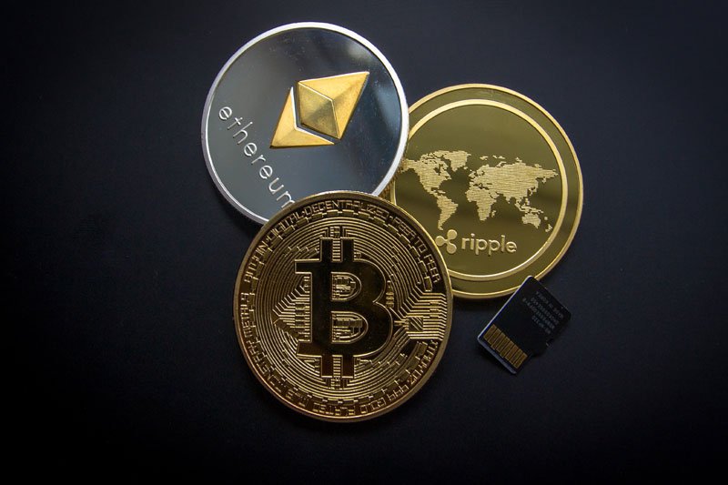 البيتكوين يقفز إلى 70 ألف دولار بدعم هدوء التوترات في الشرق الأوسط
